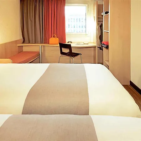 Ibis Airport 3*