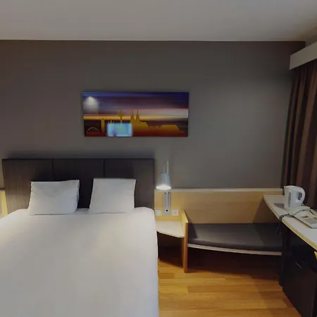 Ibis Airport 3* Köln