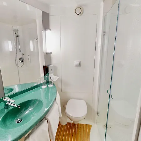 Hotell Ibis Airport Köln