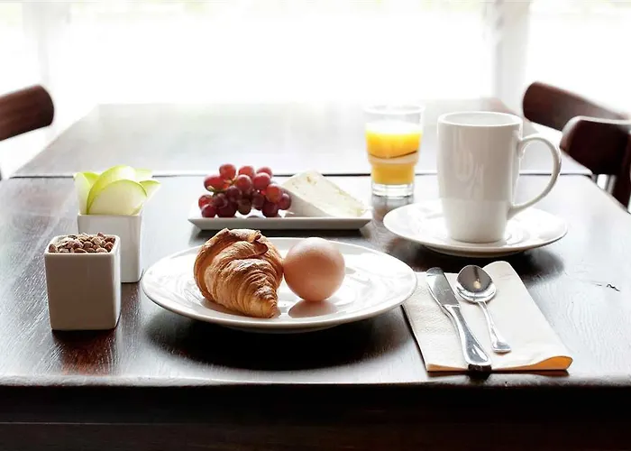Ibis Airport 3*