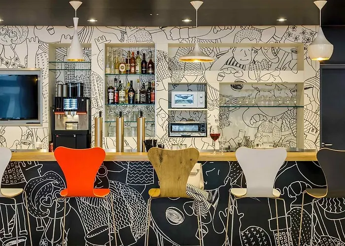 Ibis Airport Hotel Kolonia