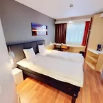 Ibis Airport 3* Colonia