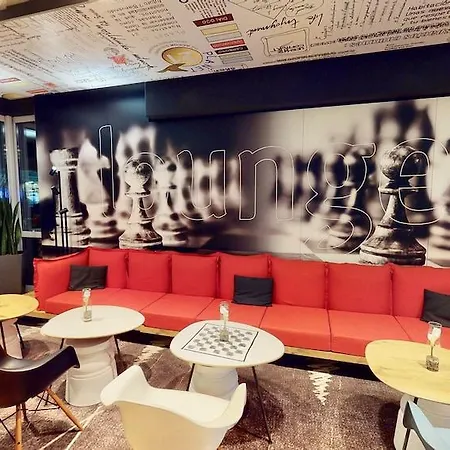 Ibis Airport Hotell 3*