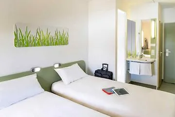Ibis Airport 3*