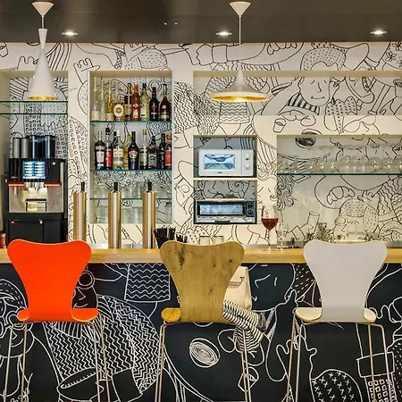 科隆机场宜必思酒店 酒店 科隆