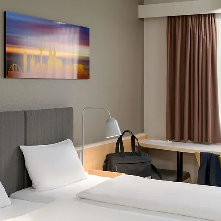 Hotel Ibis Airport