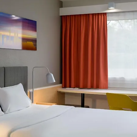 Ibis Airport Hotel 3*