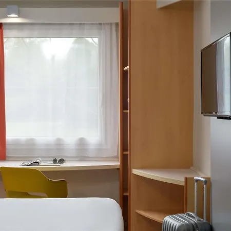 Ibis Airport 3*