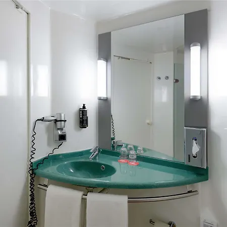 Ibis Airport Hotel Cologne