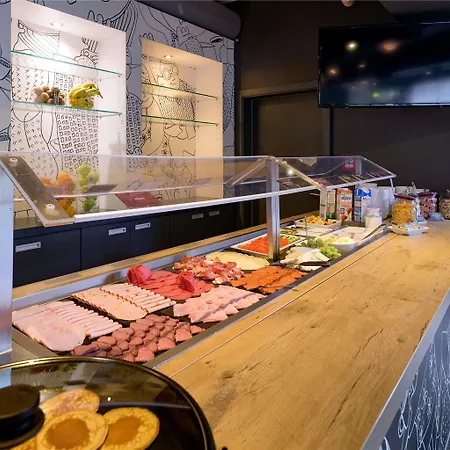 Ibis Airport 3*