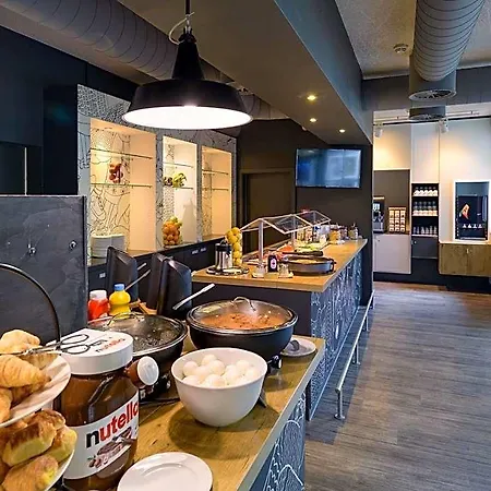 Ibis Airport 3* Colonia