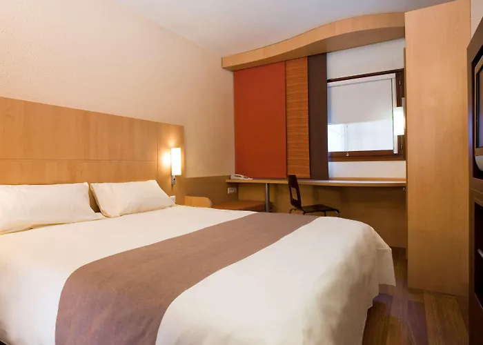 Ibis Airport 3*