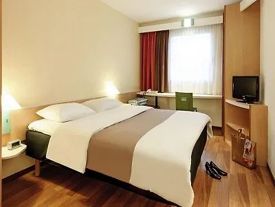 Ibis Airport 3*