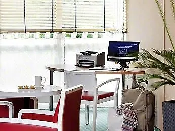 Ibis Airport Colonia