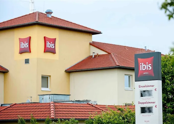 Ibis Airport 3*